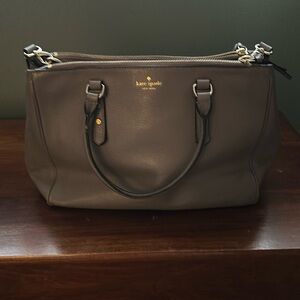NWOT Gray Kate Spade Bag with feet
